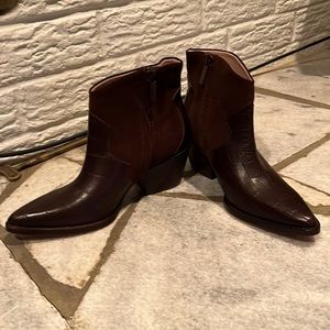 AD & Daughters brown leather/suede western look bootie size 6